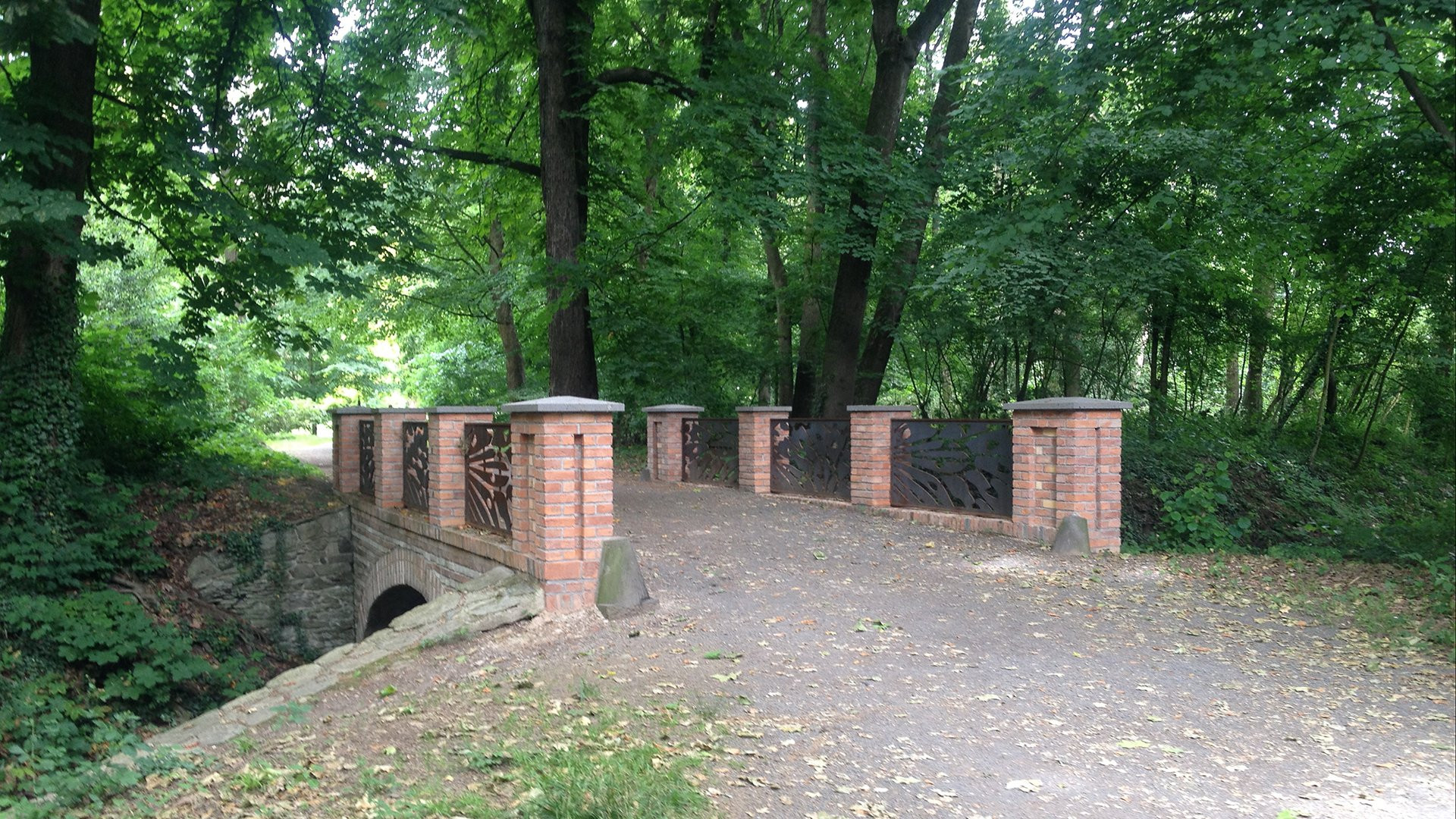 Rote Brücke - Perspektive 5